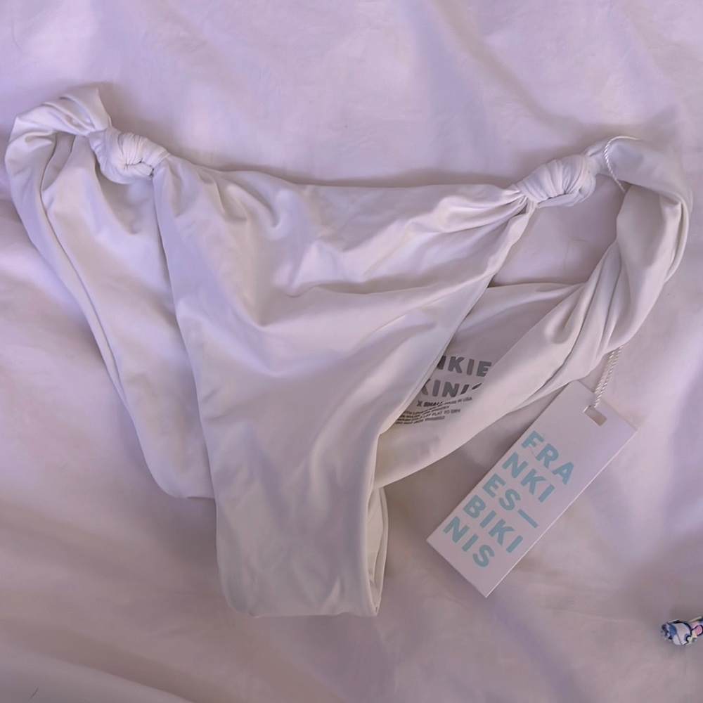 Frankie’s bikinis white knot bottoms